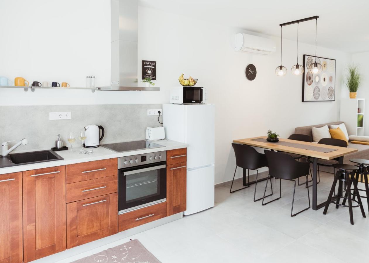 פץ' Major11 Apartman - Zsolnay Negyed מראה חיצוני תמונה