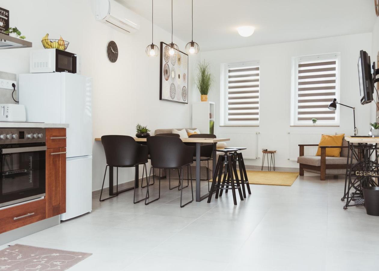 פץ' Major11 Apartman - Zsolnay Negyed מראה חיצוני תמונה